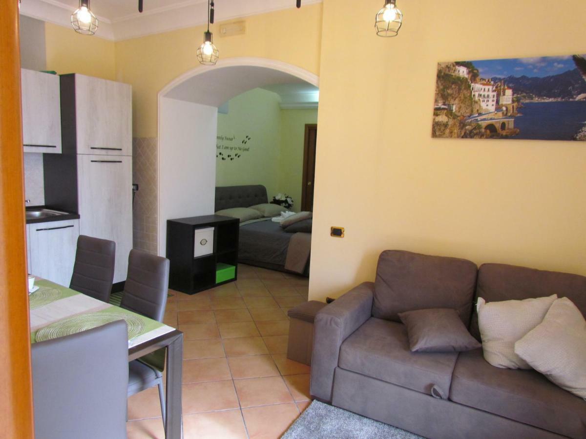 Villa Al Nove E Trequarti Salerno Exterior foto
